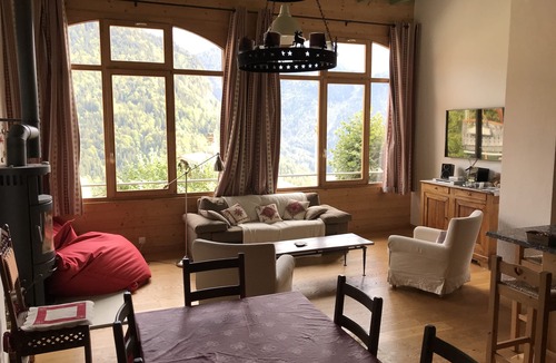 Barboleusaz Apartment | Gryon: spacious, bright apartment in authentic village