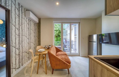 Quartier Exposition-Bajatiere Apartment | #GS | Le Beau Berthelot🌷