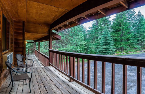 Ashland House | GS Lodge Room 5~ Jacuzzi Bathtub