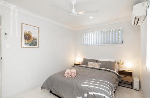 Rocklea Apartment | GST Credits! AC! Shops! Parking! Espresso! 535F1
