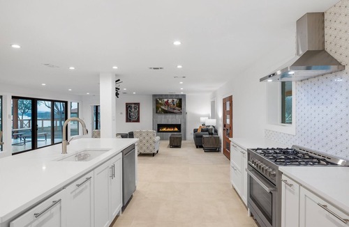 Kerrville House | Guadalupe Bluff Modern House 5 Bedroom Home by RedAwning