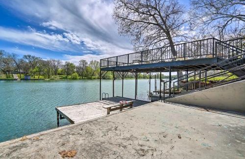 Seguin Apartment | Guadalupe Riverfront Studio w/Private Balcony