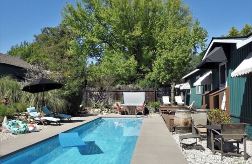 Douglas Flat House | Guadalupe's Garden -