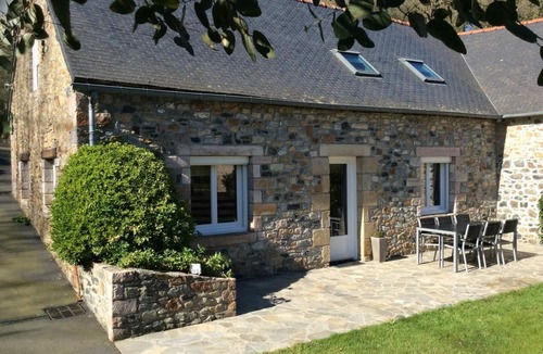 Henanbihen House | Gue Ravily - HENANBIHEN