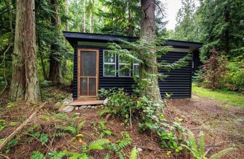 Anacortes House | Guemes Island Road Modern Home