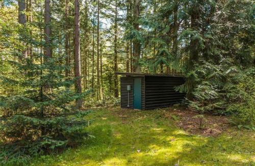 Anacortes House | Guemes Island Road Modern Home