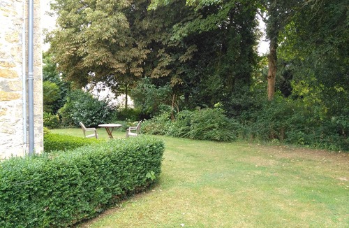 Sainte-Scolasse-sur-Sarthe House | guest rooms in the perch