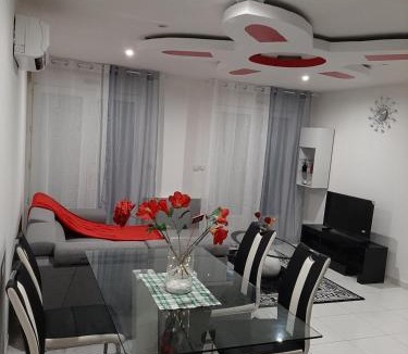 Knutange House | Guess Room