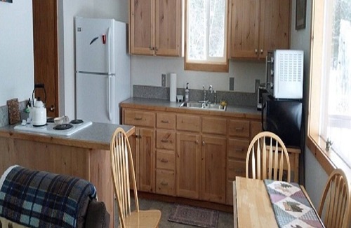 Bigfork Cabin | GUEST CABIN IN THE WOODS