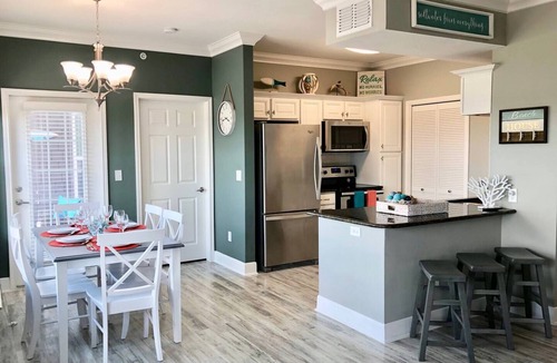 Corpus Christi Condo | GUEST FAV Beach, Pool sleeps 8