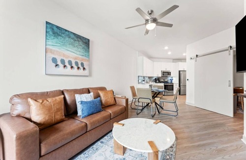 Downtown Jacksonville Apartment | Guest Favorite! 8th Floor Luxe King Suite PetOK