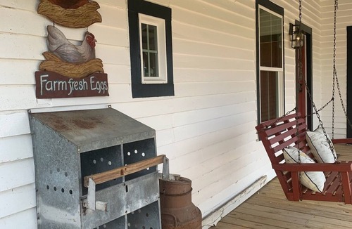 Fayetteville House | Guest Favorite, Premier Host Managed, Pet Friendly!