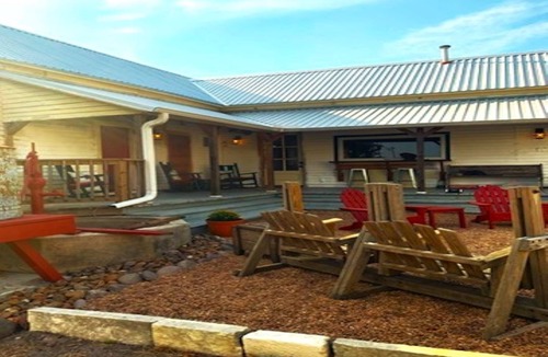 Fayetteville House | Guest Favorite, Premier Host Managed, Pet Friendly!