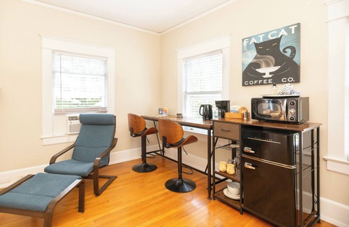 Durham Apartment | Guest Favorite Studio | Walk to Duke & DT