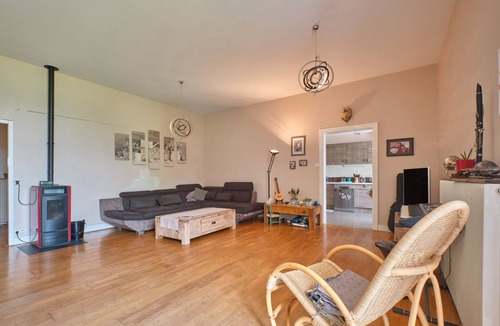 Saint-Geoire-en-Valdaine House | Guest House 'Suite Marguerite Chez L'habitant' with Mountain View, Shared Terrace and Shared Garden