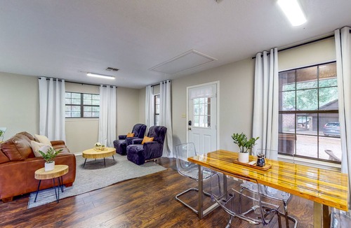 Bellville Cabin | Guest Home on 14 Acres - Vineyards, Pond & Trails - Newly Updated Kitchenette