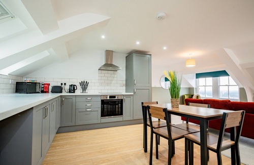 Malvern Apartment | Guest Homes | Foley Abode