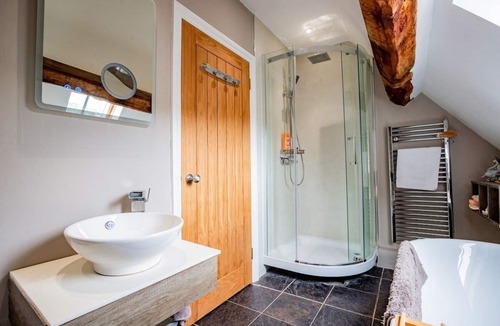 Ludlow House | Guest Homes | Oak Barn