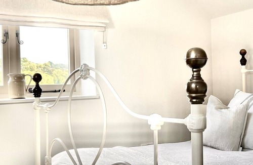 Great Witley House | Guest Homes | The Teme Loft