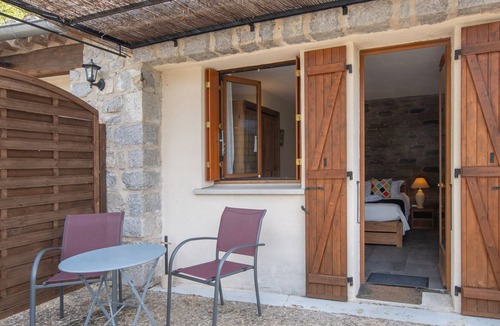 Saint Alban Auriolles Apartment | Guest House 'La Peireta'