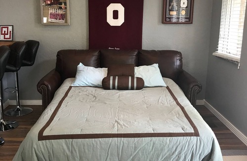 Norman House | GUEST HOUSE 1.5 miles to OU CAMPUS