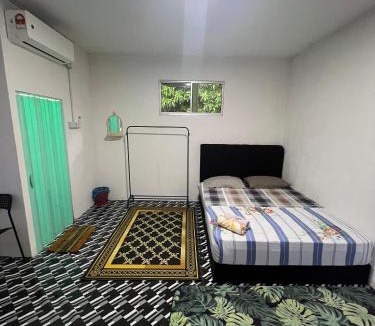 Kuala Terengganu Ski Chalet | Guest House 2