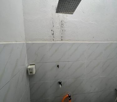 Kuala Terengganu Ski Chalet | Guest House 2