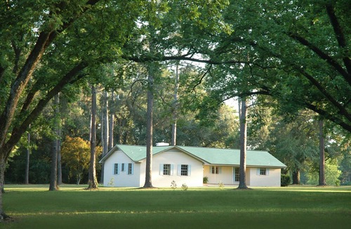 Bainbridge House | Guest House at Historic Ten Horse Farm near Bainbridge and Lake Seminole