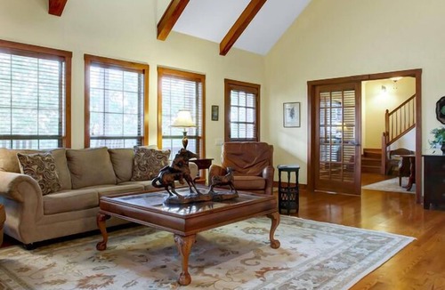 Comfort House | Guest House at RRR - A Birdy Vacation Rental