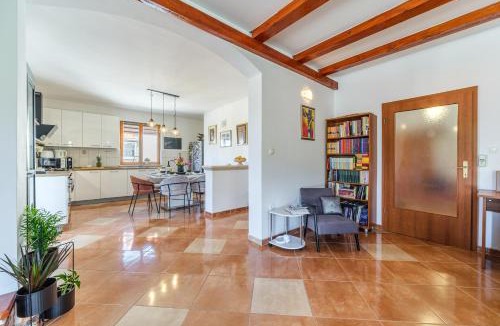 Nerezise House | Guest house Barbara