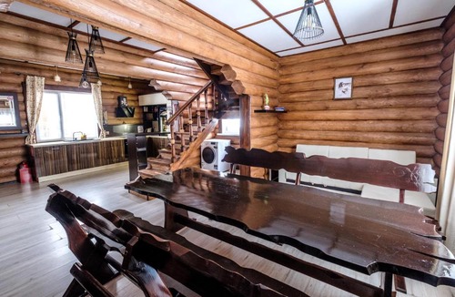 Sheregesh Ski Chalet | Guest house Borviha