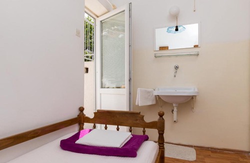 Gornji Kono House | Guest House Bradas