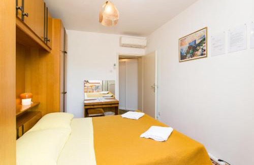 Babin Kuk House | Guest House Bridge View