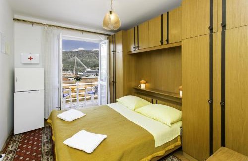 Babin Kuk House | Guest House Bridge View