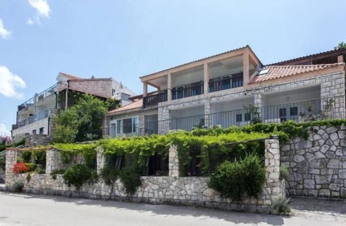 Polace Apartment | Guest House Busurelo - Studio with Sea View