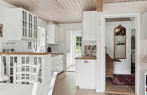 Lolland Municipality House | Guest house by lake and forest