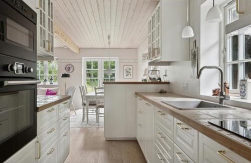 Lolland Municipality House | Guest House By Lake And Forest
