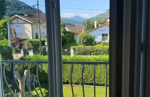Lourdes Bed & Breakfast | Guest House 'Chambre D'hôtes 2 Prs Avec Balcon' with Mountain View, Shared Terrace and Wi-Fi
