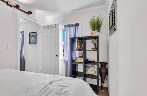 Thackerville House | Guest House I35- Exit 3