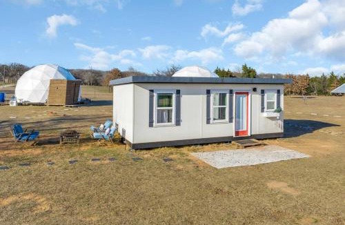 Thackerville House | Guest House I35- Exit 3