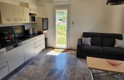 Allauch House | Guest House in Allauch