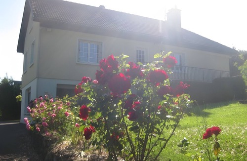 Saint-Desir Bed & Breakfast | Guest House 'Karibu Normandy' with Shared Terrace, Shared Garden and Wi-Fi