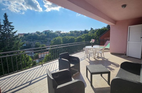 Karlobag Villa | Guest House Karlobag - Villa Rose