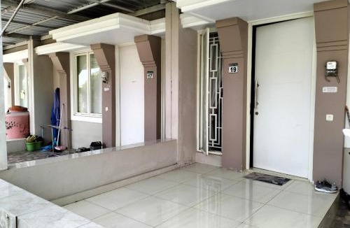 Tetebatu House | Guest House Makassar Beach