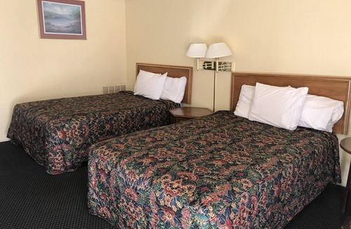 Chanute Hotel | Guest House Motel