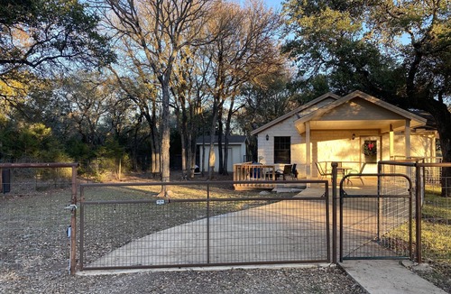 Buda House | Guest house nestled amongst 100 year old oaks with fun farm animals!