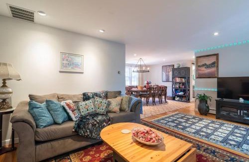 East Harwich House | Guest House Ocean Whisper