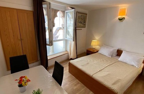Cove Tri Zala (Zrnovo) House | Guest House Old Town