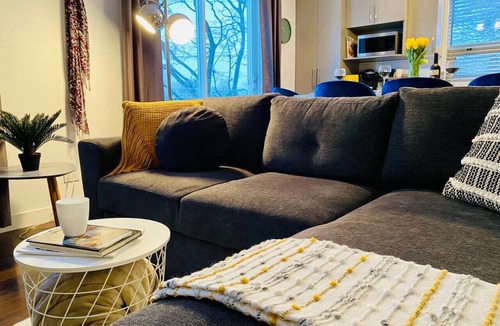 Plateau Apartment | Guest House Relaxation, Business, Romance Parking