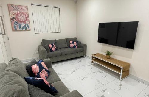 Villawood House | Guest House - Self Contained